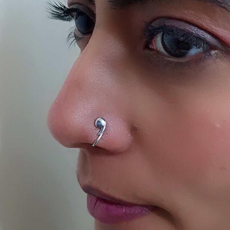 The Comma Nose Pin