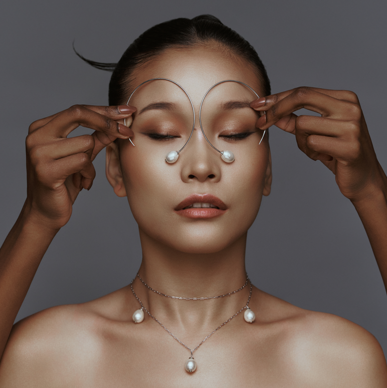 Magnum Baroque Pearl Hoops