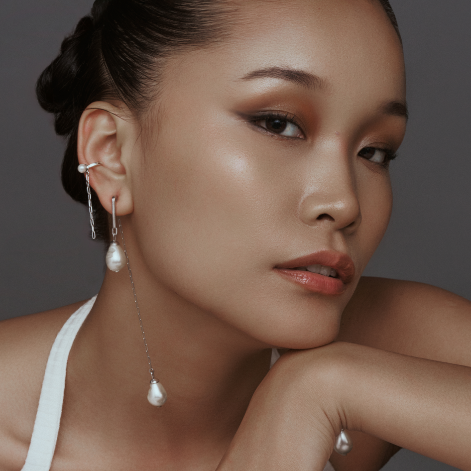 Chain Pearl Earcuff