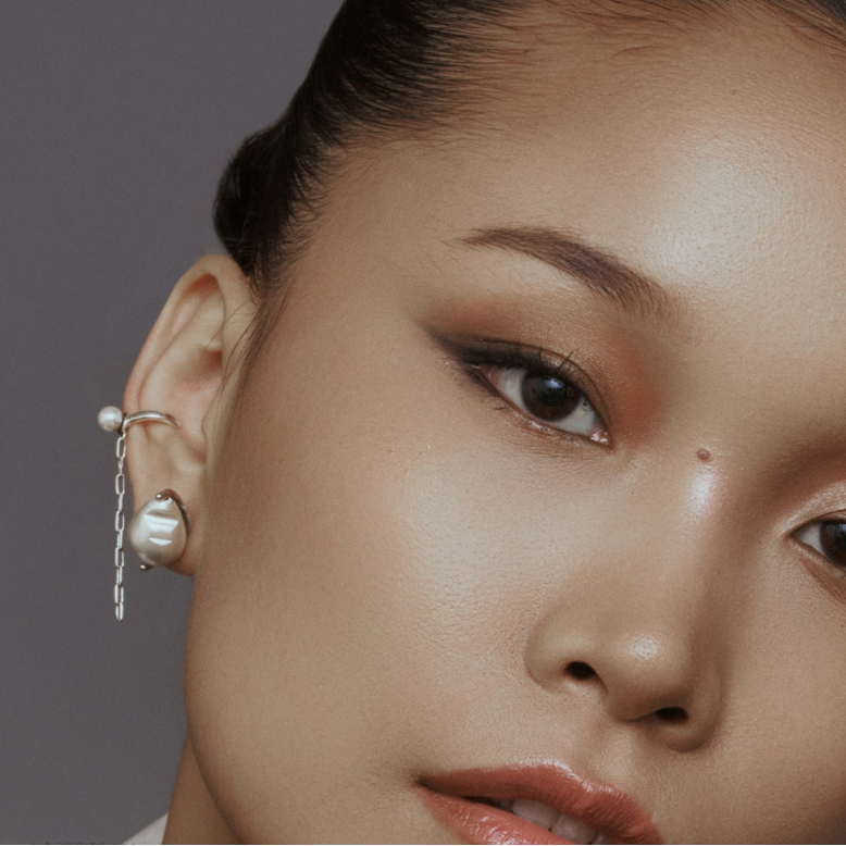 Chain Pearl Earcuff