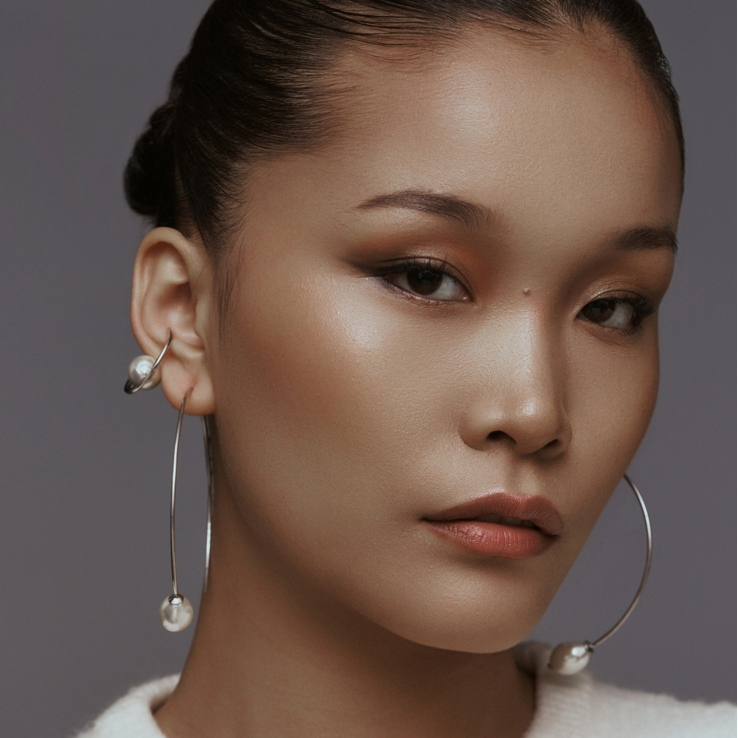 Magnum Baroque Pearl Hoops