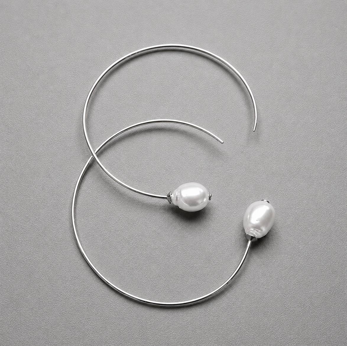 Magnum Baroque Pearl Hoops