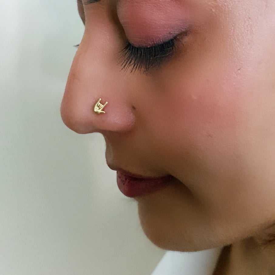 Je t'aime Hand Gesture Nose Pin