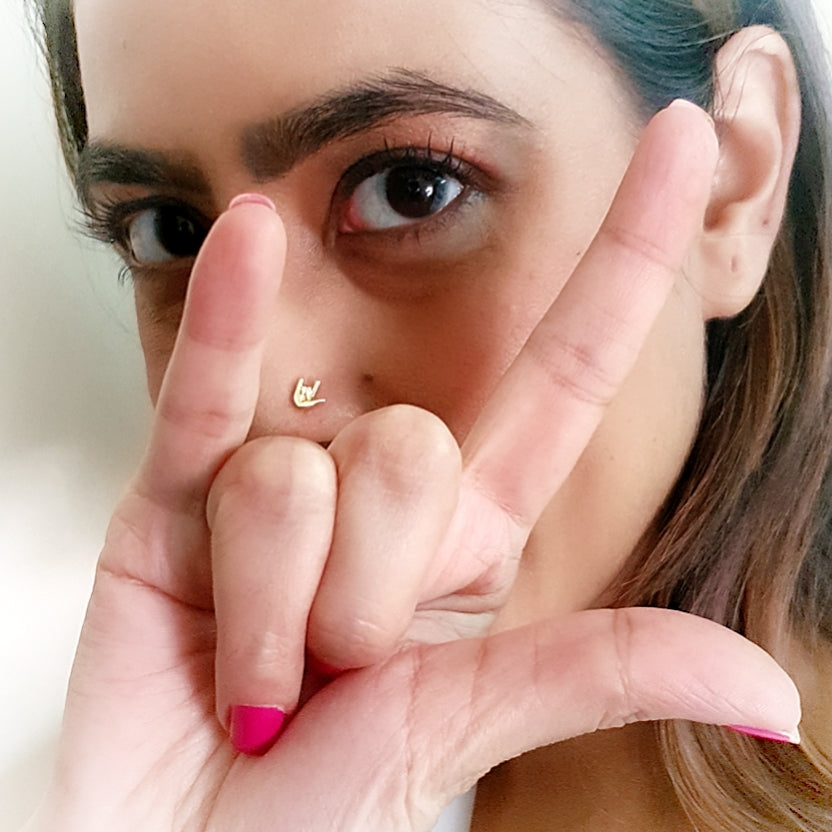 Je t'aime 925 Silver Nose Pin - I Love You Hand Emoji Nosepin