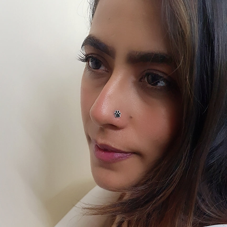 Paw Print Nose Pin