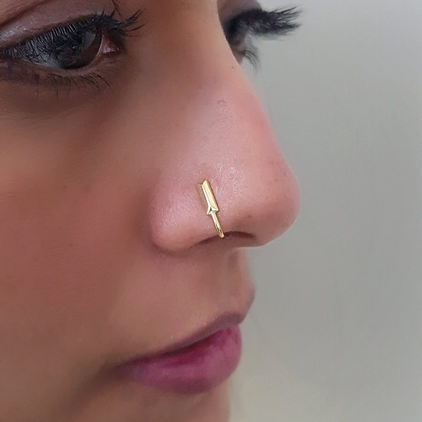Minimalist Bar Nose Pin